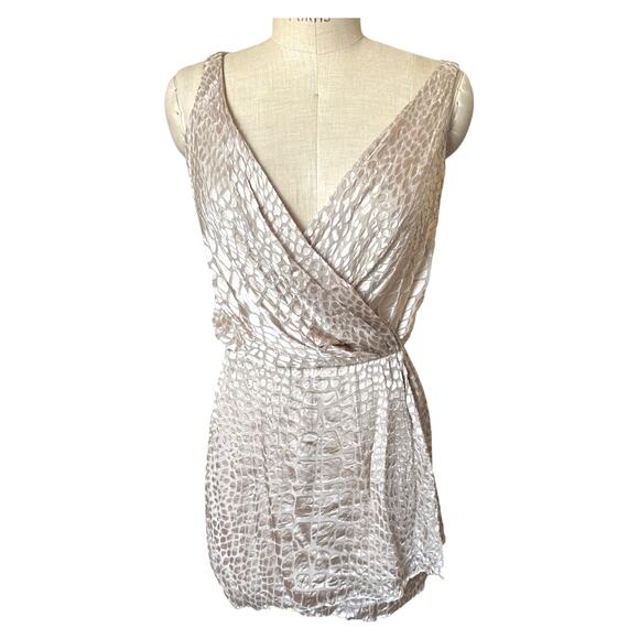 NWOT Haute Hippie  Faux Wrap Alligator Jacquard Dress in Buff Beige Size Small - Picture 1 of 10